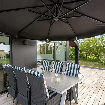 Emilie - 250m To The Fjord By Interhome *